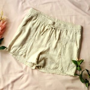Caslon linen white lace trim shorts sz M [867]